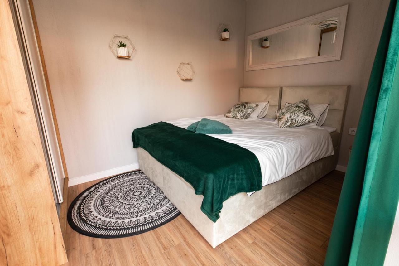 Stylowe Apartamenty Plewiska Buitenkant foto
